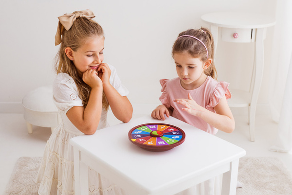 DUMEL Gra Pojedynek na Wyzwania 8+ Interaktywne Koło Zadań Rywalizacja